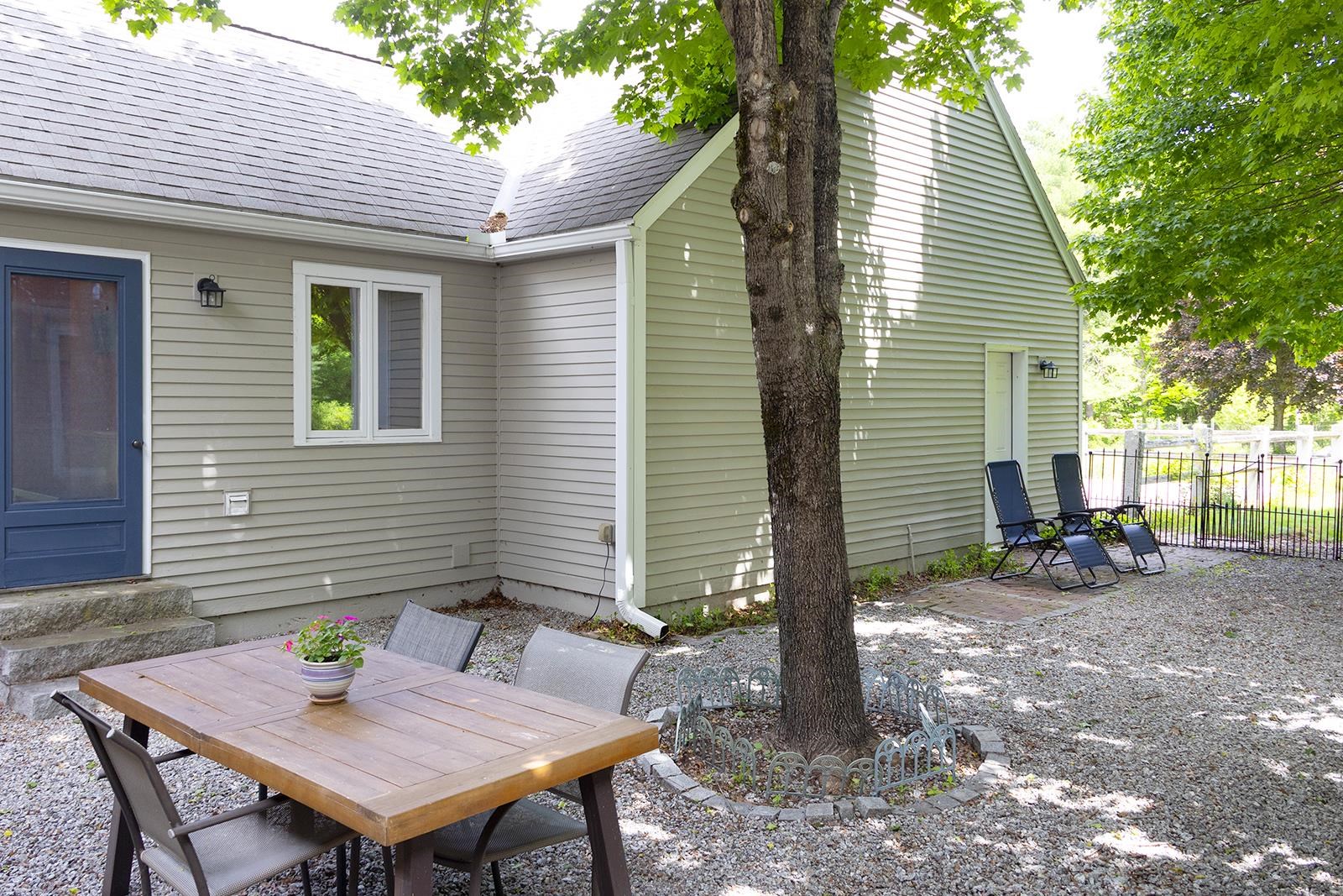 860 Briar Hill Road Hopkinton, NH 03229 - Photo 14 of 47