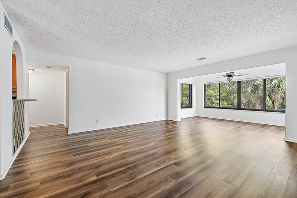 $425,000 | 300 North Hwy A1A, Unit 303G, Jupiter, FL 33477