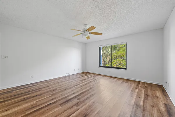 $425,000 | 300 North Hwy A1A, Unit 303G, Jupiter, FL 33477