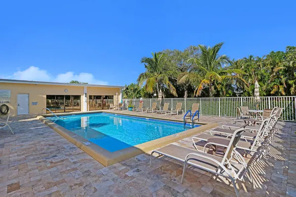 $425,000 | 300 North Hwy A1A, Unit 303G, Jupiter, FL 33477