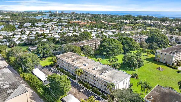 $425,000 | 300 North Hwy A1A, Unit 303G, Jupiter, FL 33477