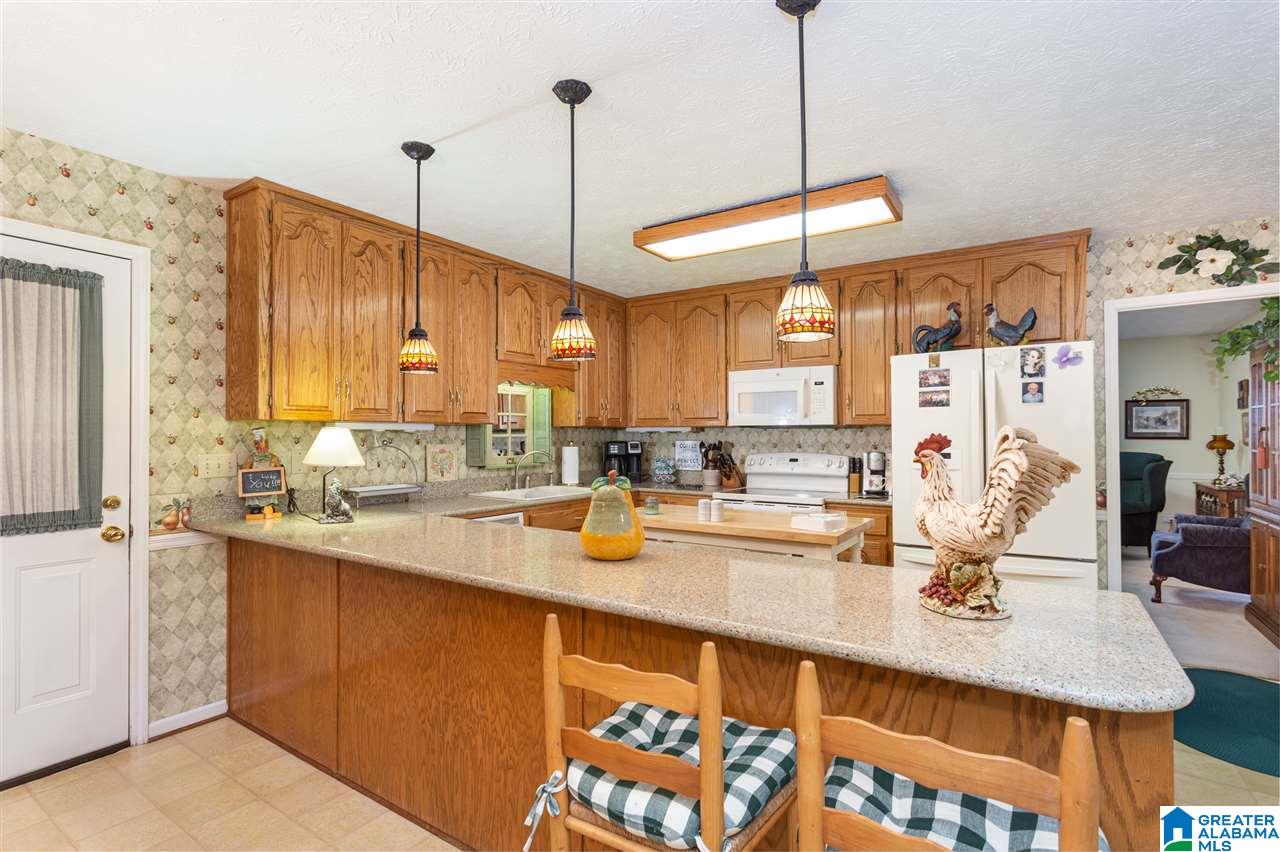 401 Shamrock Road Anniston, AL 36207 - Photo 8 of 46