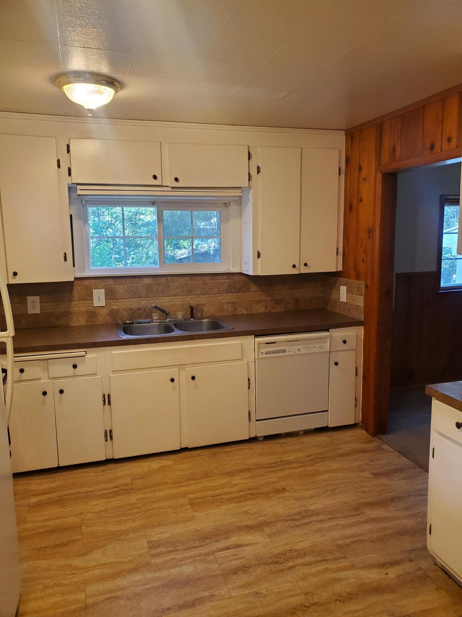 41006 North Lake Shore Road Elk, WA 99009 - Photo 9 of 30