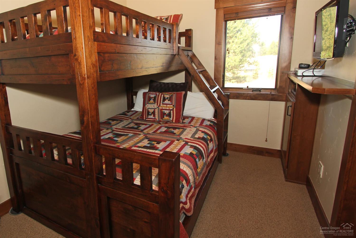 3 Dancing Rock Loop Bend, OR 97707 - Photo 15 of 24 Gallery Image 15