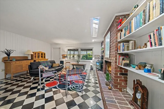 $294,000 | 2147 Northeast 7th Street, Ocala, FL 34470