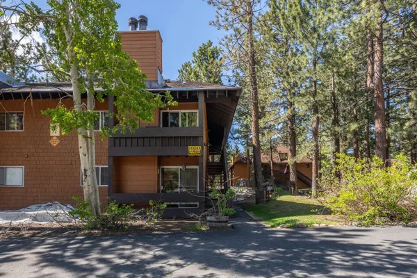 $419,000 | 2499 Sierra Nevada Road, Unit R2, Mammoth Lakes, CA 93546
