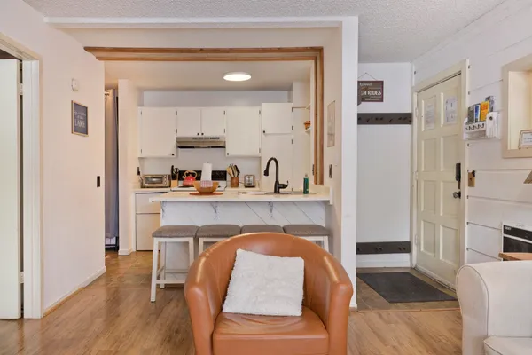 $419,000 | 2499 Sierra Nevada Road, Unit R2, Mammoth Lakes, CA 93546