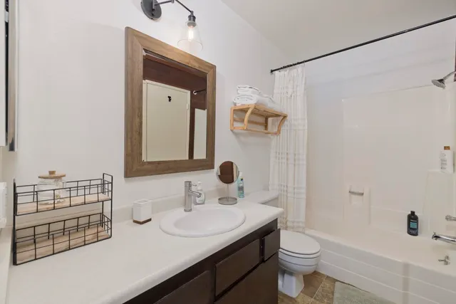 $419,000 | 2499 Sierra Nevada Road, Unit R2, Mammoth Lakes, CA 93546