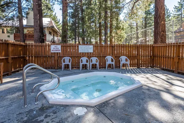 $419,000 | 2499 Sierra Nevada Road, Unit R2, Mammoth Lakes, CA 93546