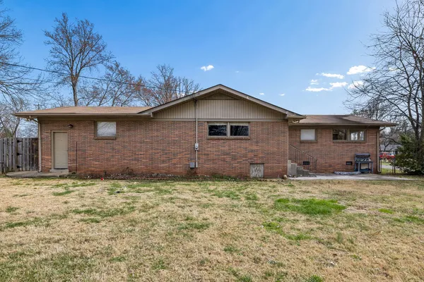 $355,000 | 1002 Walton Drive, Murfreesboro, TN 37130