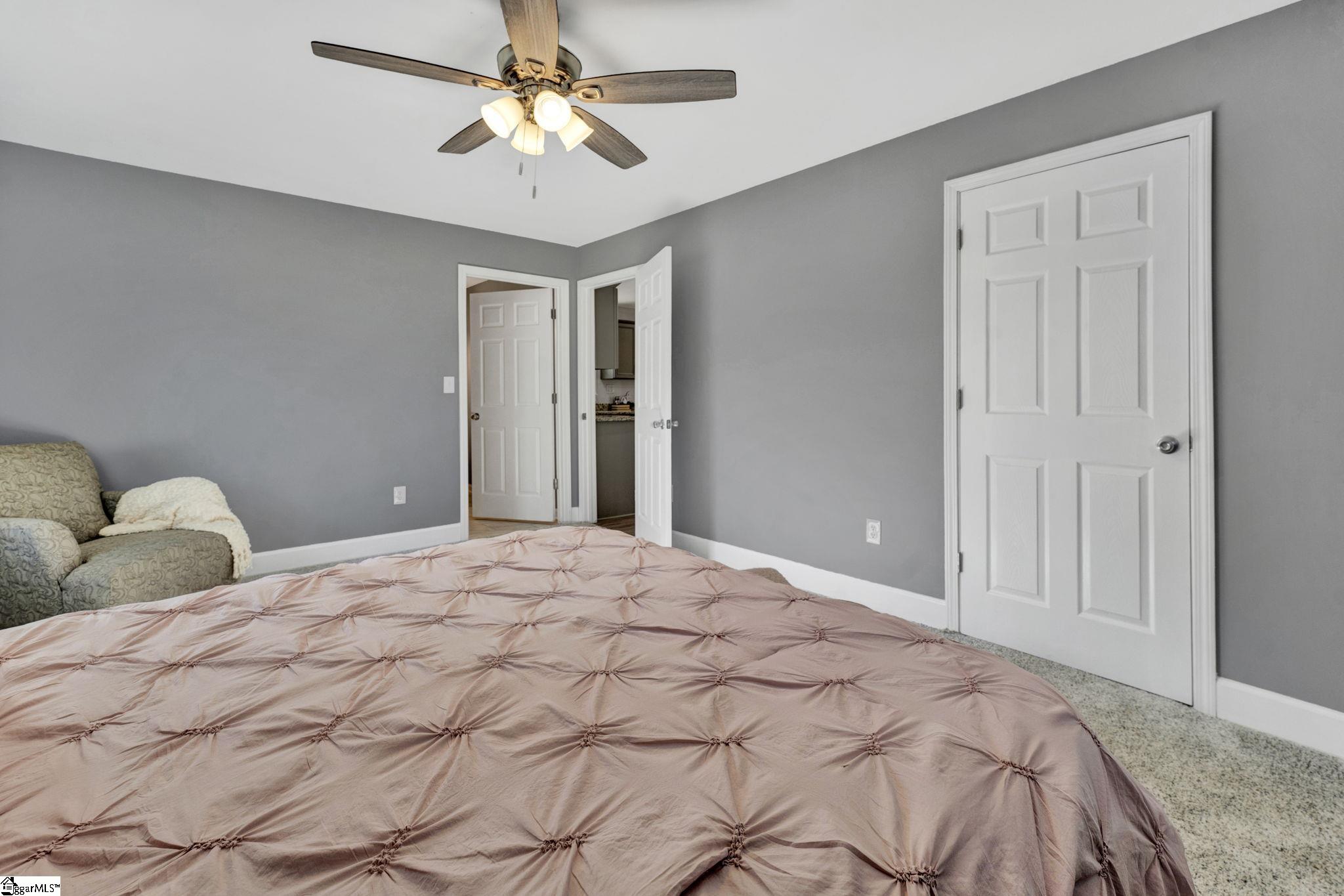 405 Caldwell Street Clinton, SC 29325 - Photo 17 of 35 Gallery Image 17