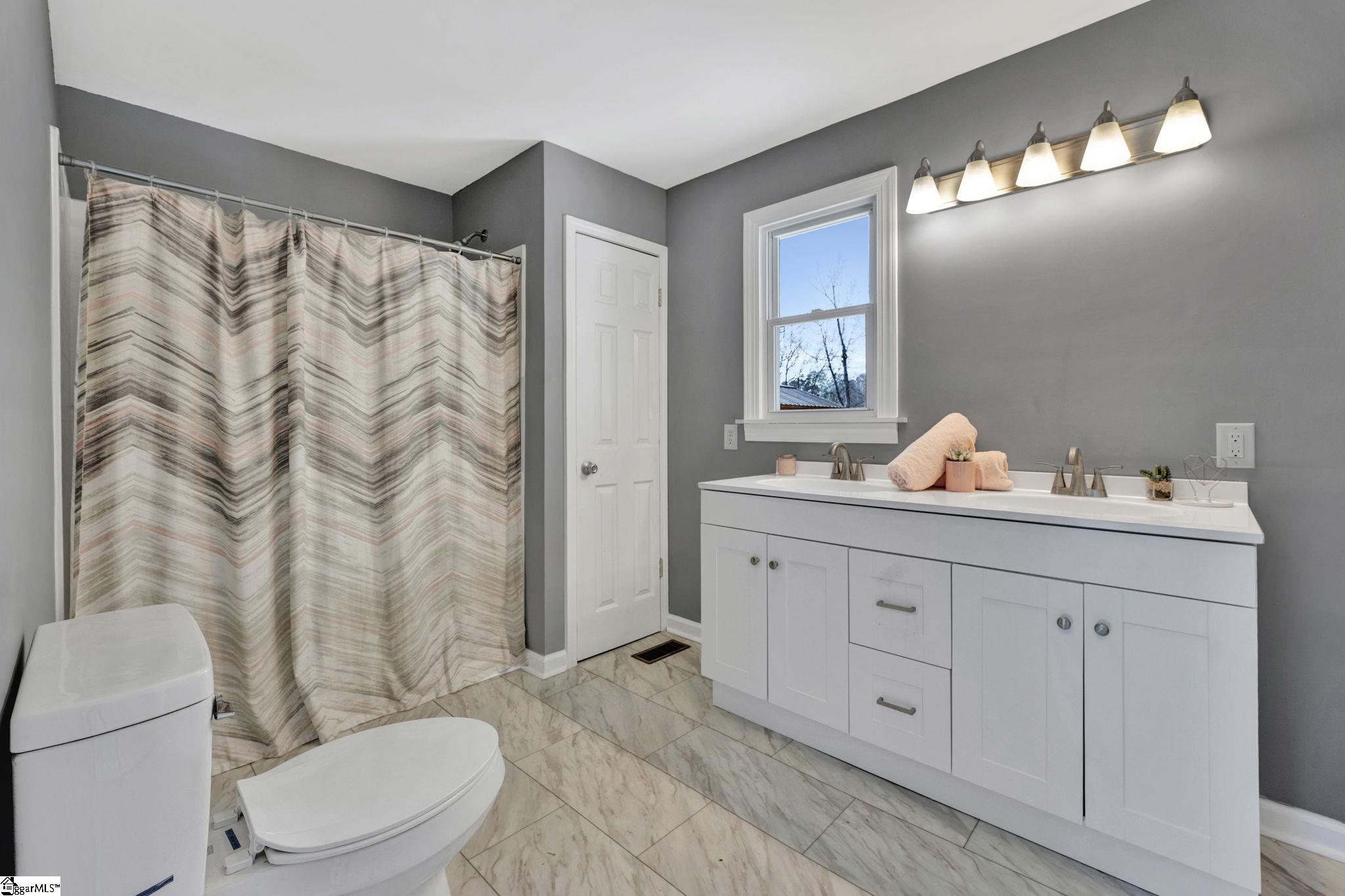 405 Caldwell Street Clinton, SC 29325 - Photo 18 of 35 Gallery Image 18