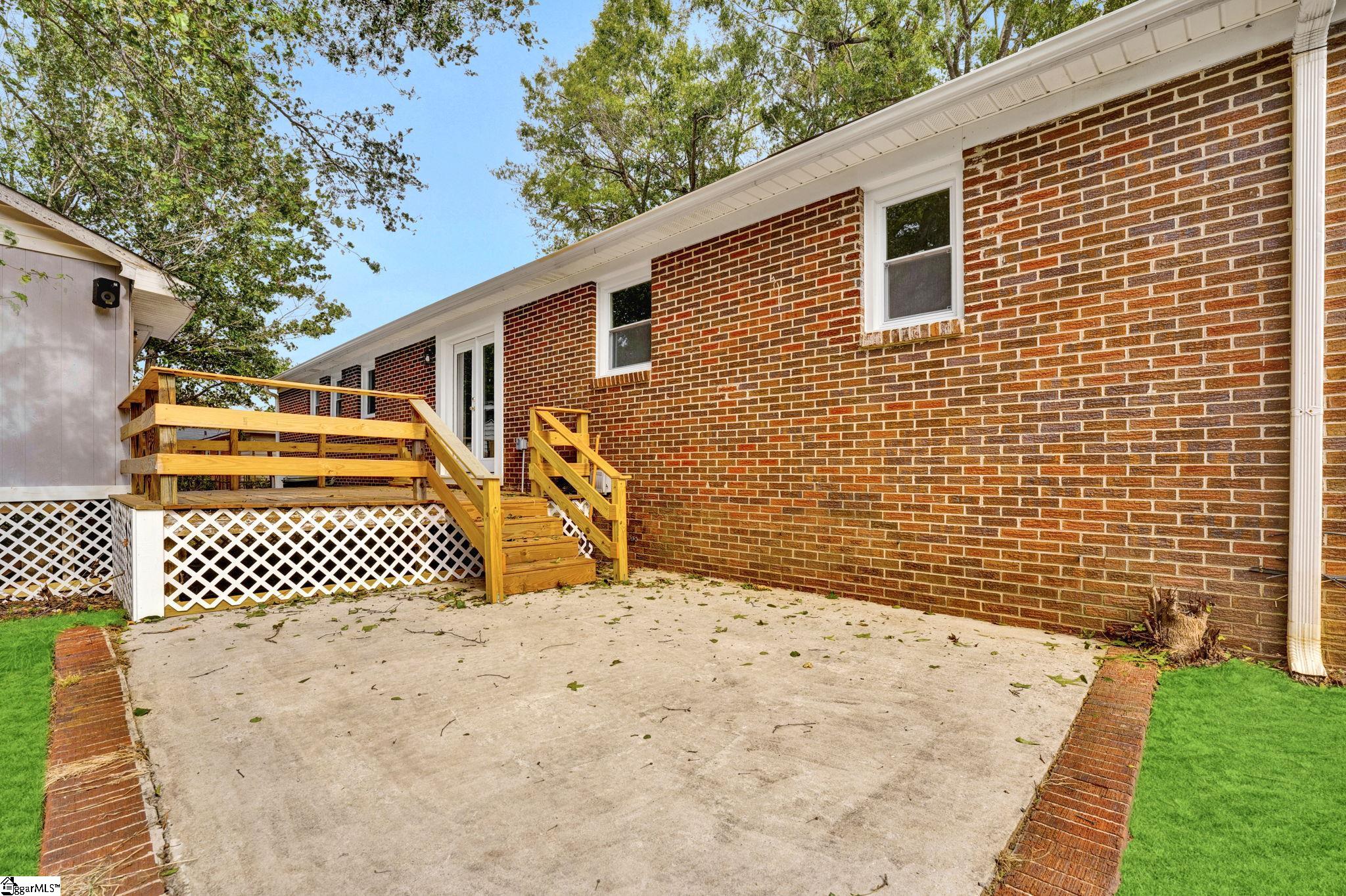 405 Caldwell Street Clinton, SC 29325 - Photo 31 of 35 Gallery Image 31
