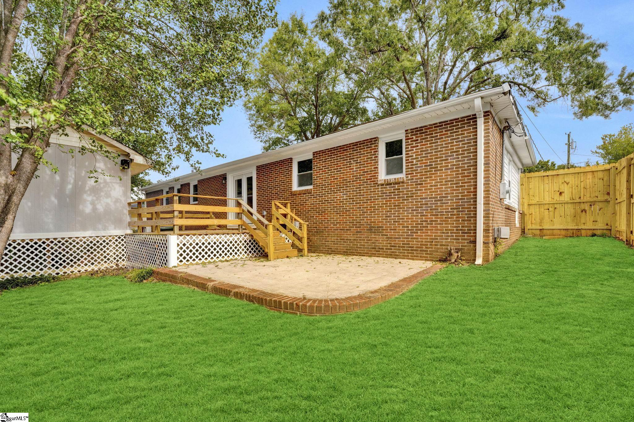 405 Caldwell Street Clinton, SC 29325 - Photo 32 of 35 Gallery Image 32