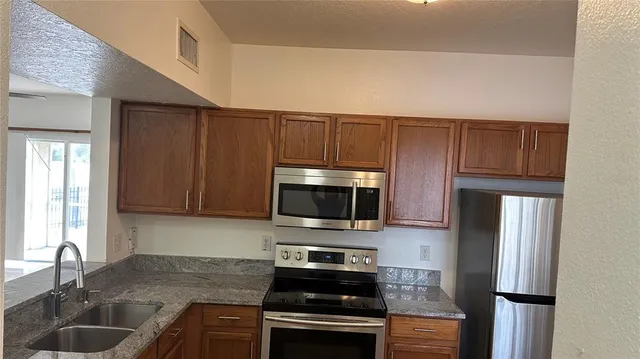 $209,900 | 6011 Skydale Way, Unit 101, Riverview, FL 33578