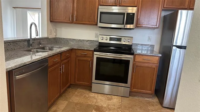 $209,900 | 6011 Skydale Way, Unit 101, Riverview, FL 33578