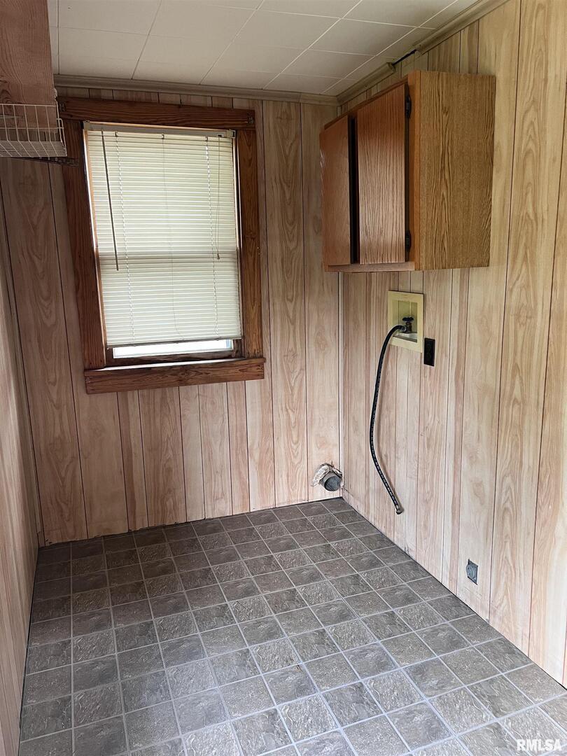202 Wilson Street Anna, IL 62906 - Photo 13 of 18 a bathroom with a granite countertop sink and a shower