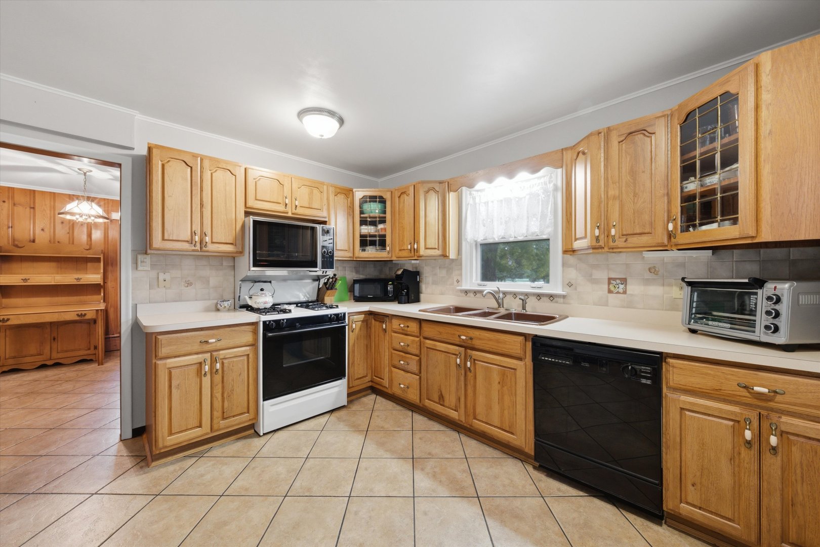 328 Milburn Avenue Crete, IL 60417 - Photo 7 of 22