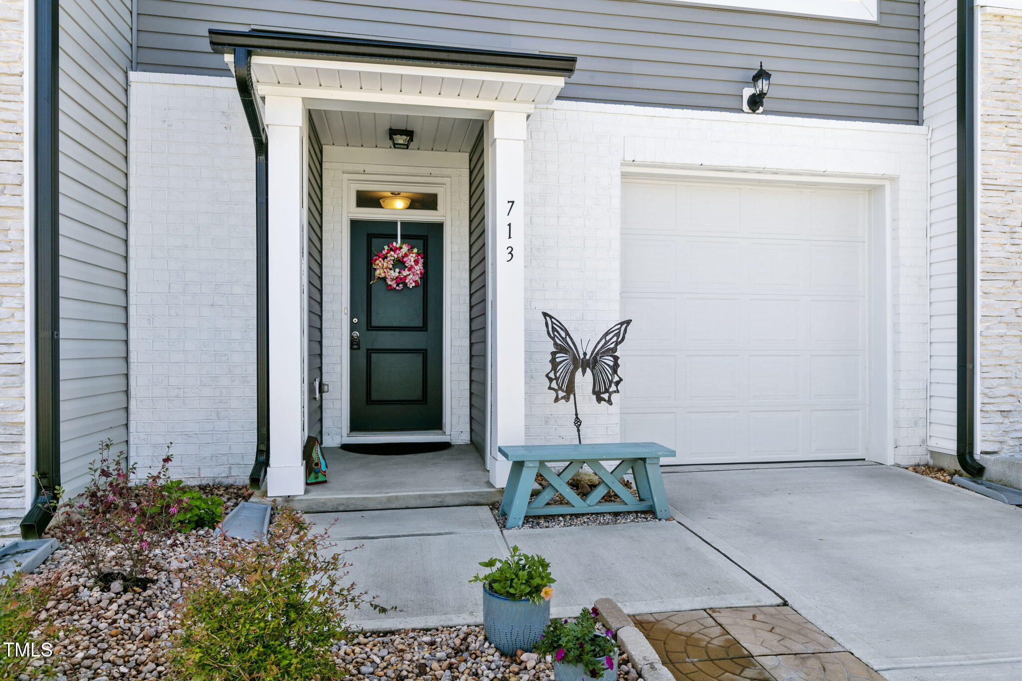 713 Putney Hl Road Zebulon, NC 27597 - Photo 2 of 33 4-web-or-mls-713-putney-hl-rd-zebulon-nc