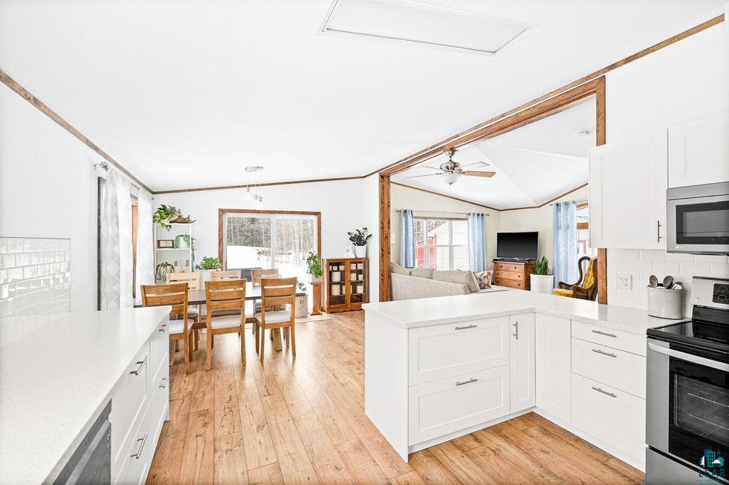 5667 Lester River Road Duluth, MN 55804 - Photo 12 of 35 Open and Bright
