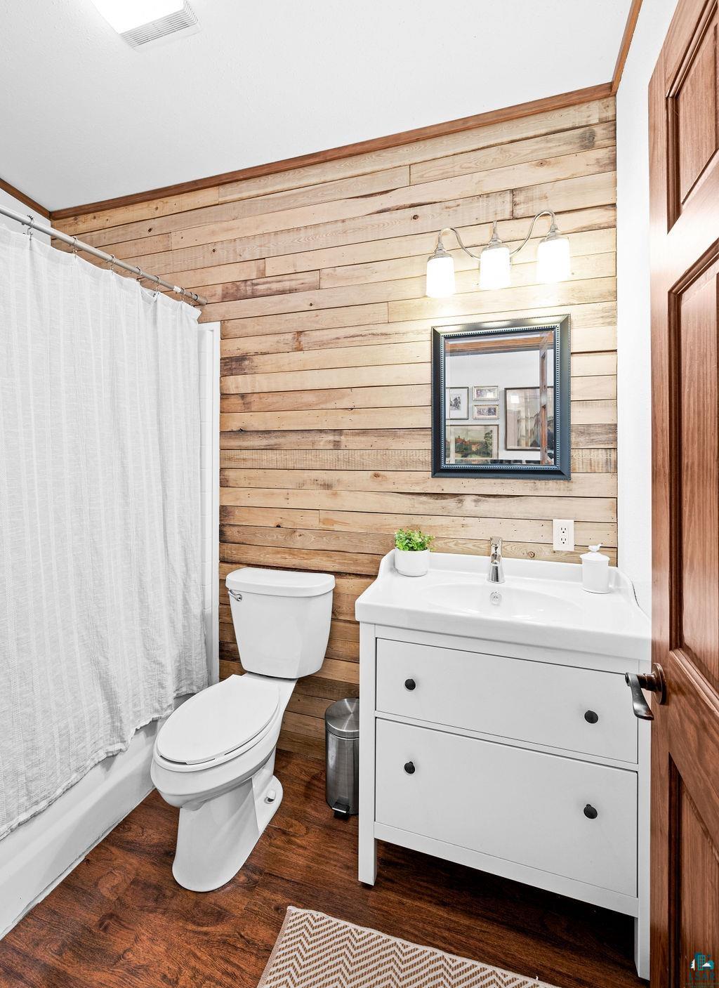 5667 Lester River Road Duluth, MN 55804 - Photo 20 of 35 Full Bath