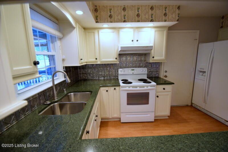 3403 Cross Pointe Road Louisville, KY 40241 - Photo 31 of 72 DSC_0544