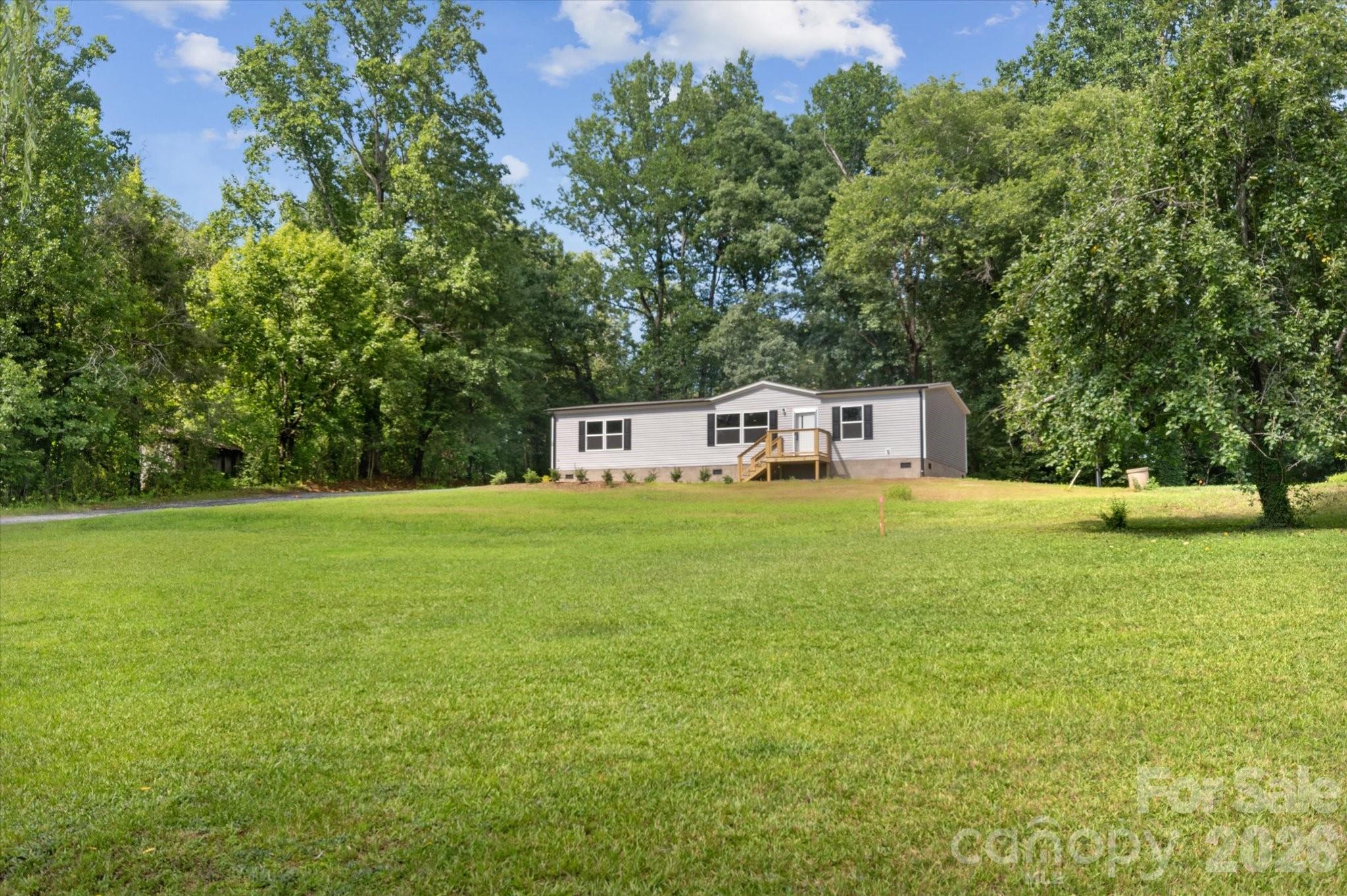 135 Jack Taylor Road Marion, NC 28752 - Photo 4 of 35 Gallery Image 4