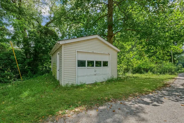 $190,000 | 16322 Shangri La Road, Oakwood, IL 61858