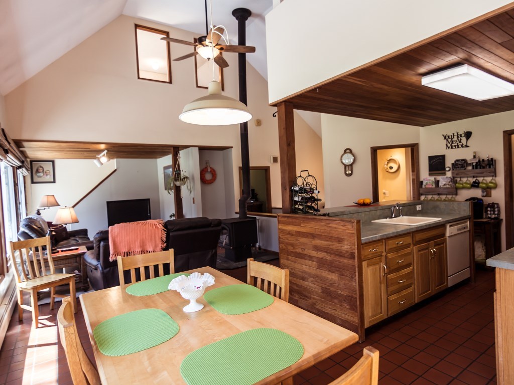365 W Road Burrillville, RI 02830 - Photo 13 of 29