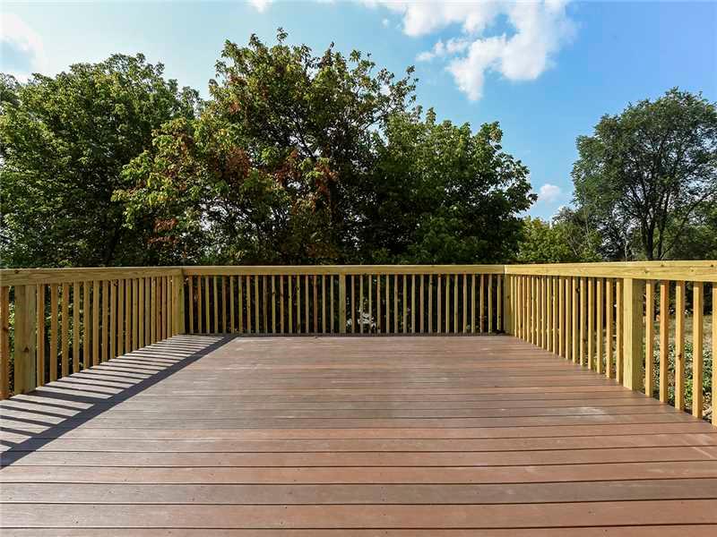 549 Lindsay Road Carnegie, PA 15106 - Photo 19 of 22 Patio/Deck.