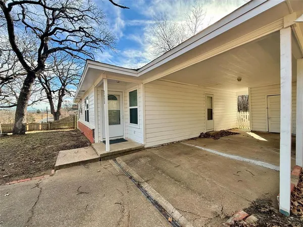 $1,170 | 2620 West Washington Street, Denison, TX 75020