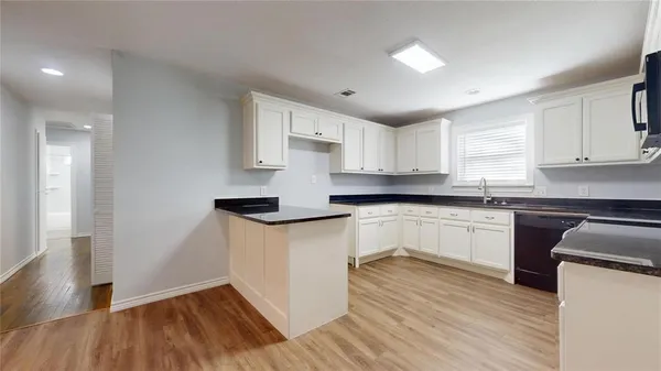 $1,170 | 2620 West Washington Street, Denison, TX 75020