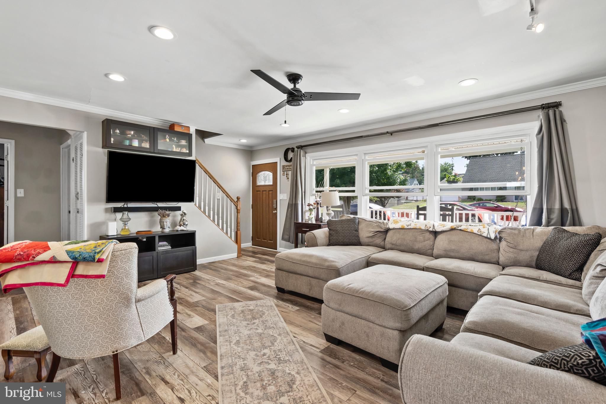 16 Canoebirch Road Levittown, PA 19057 - Photo 6 of 33