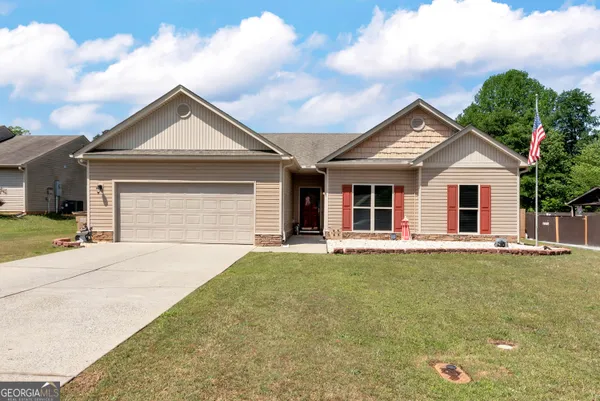 $349,000 | 1424 Silvergate Way, Winder, GA 30680