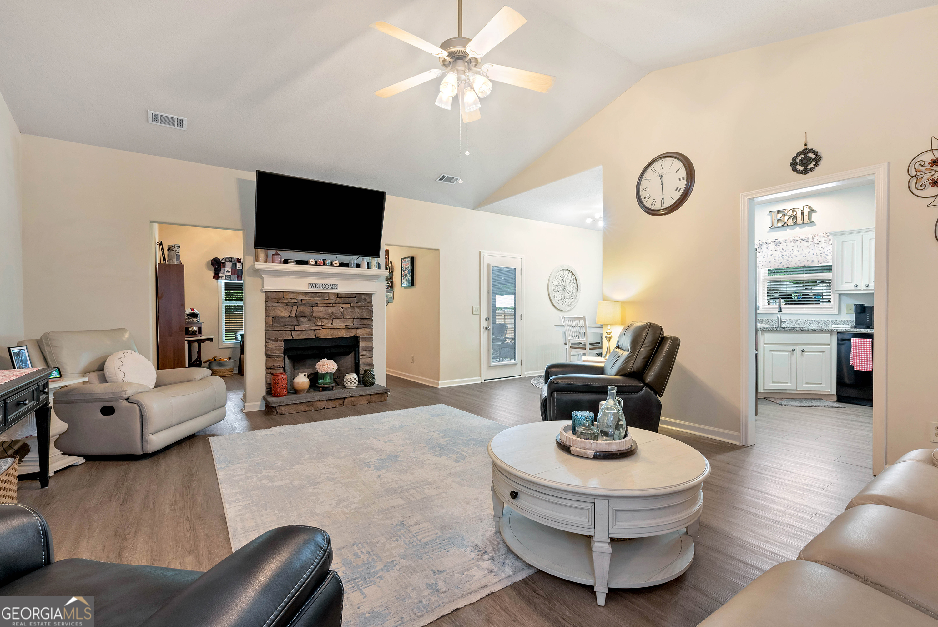 1424 Silvergate Way Winder, GA 30680 - Photo 7 of 35