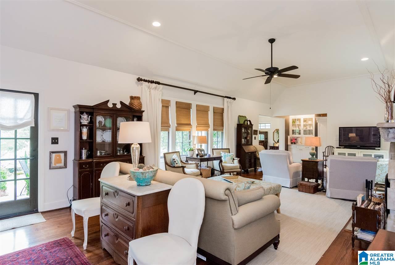 1511 Ridge Road Birmingham, AL 35209 - Photo 4 of 43