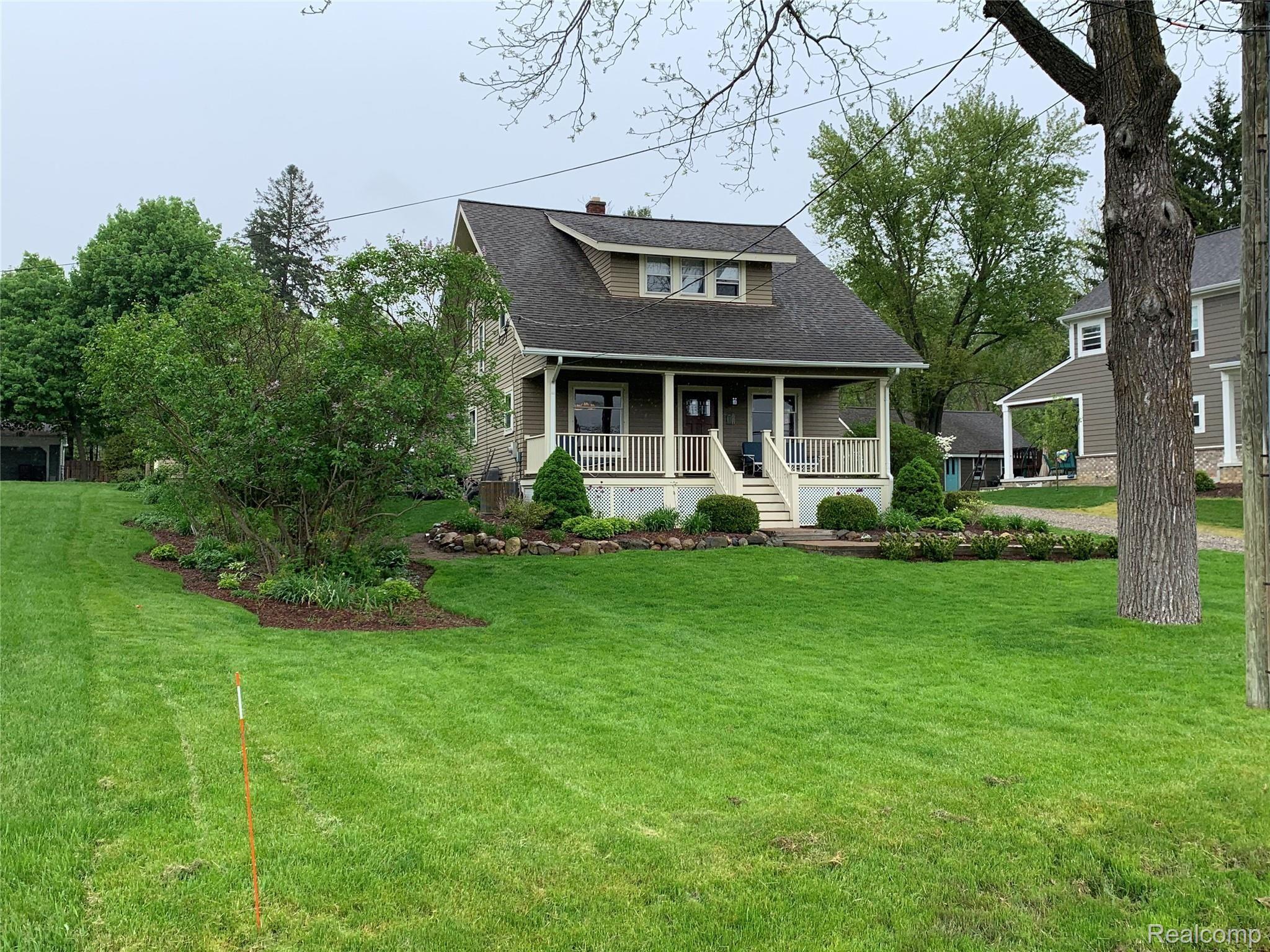 971 Runyon Road Rochester, MI 48306 - Photo 1 of 41 IMG_6723.jpg
