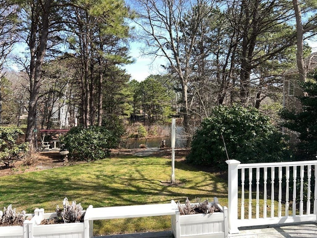 55 Pond Circle Mashpee, MA 02649 - Photo 26 of 30