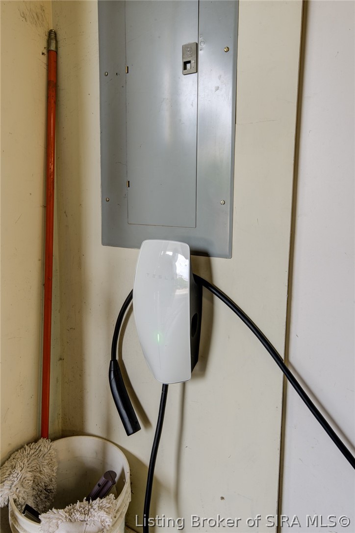 618 West Riverside Drive Jeffersonville, IN 47130 - Photo 31 of 51 Tesla Charger