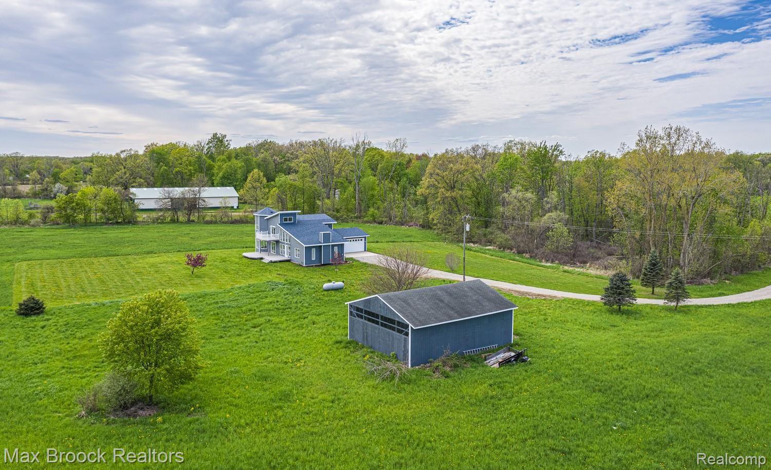 4597 Sites Road Lapeer, MI 48446 - Photo 1 of 46 4597 Sites Rd-9.jpg