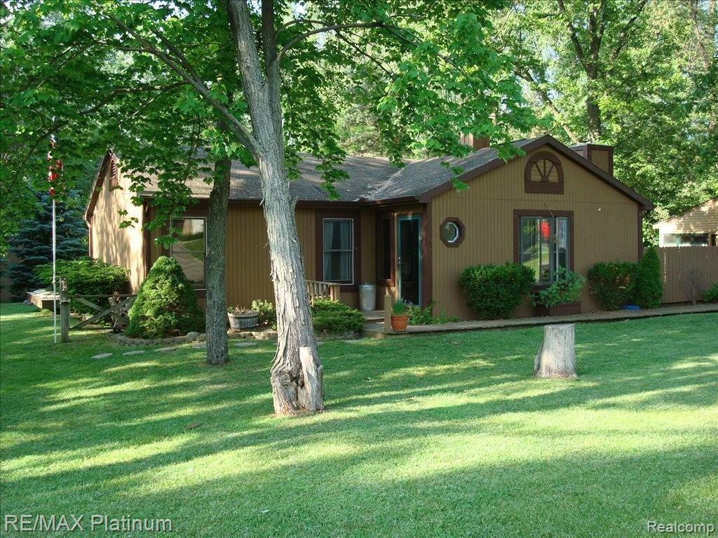 2273 Pleasant Ridge Howell, MI 48843 - Photo 1 of 16 DSC03411