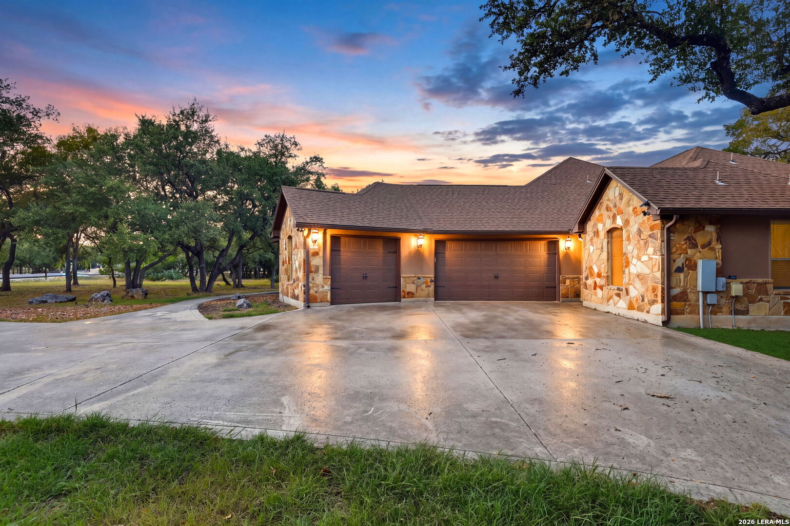 560 Saxet Trail Spring Branch, TX 78070 - Photo 3 of 30 Gallery Image 3