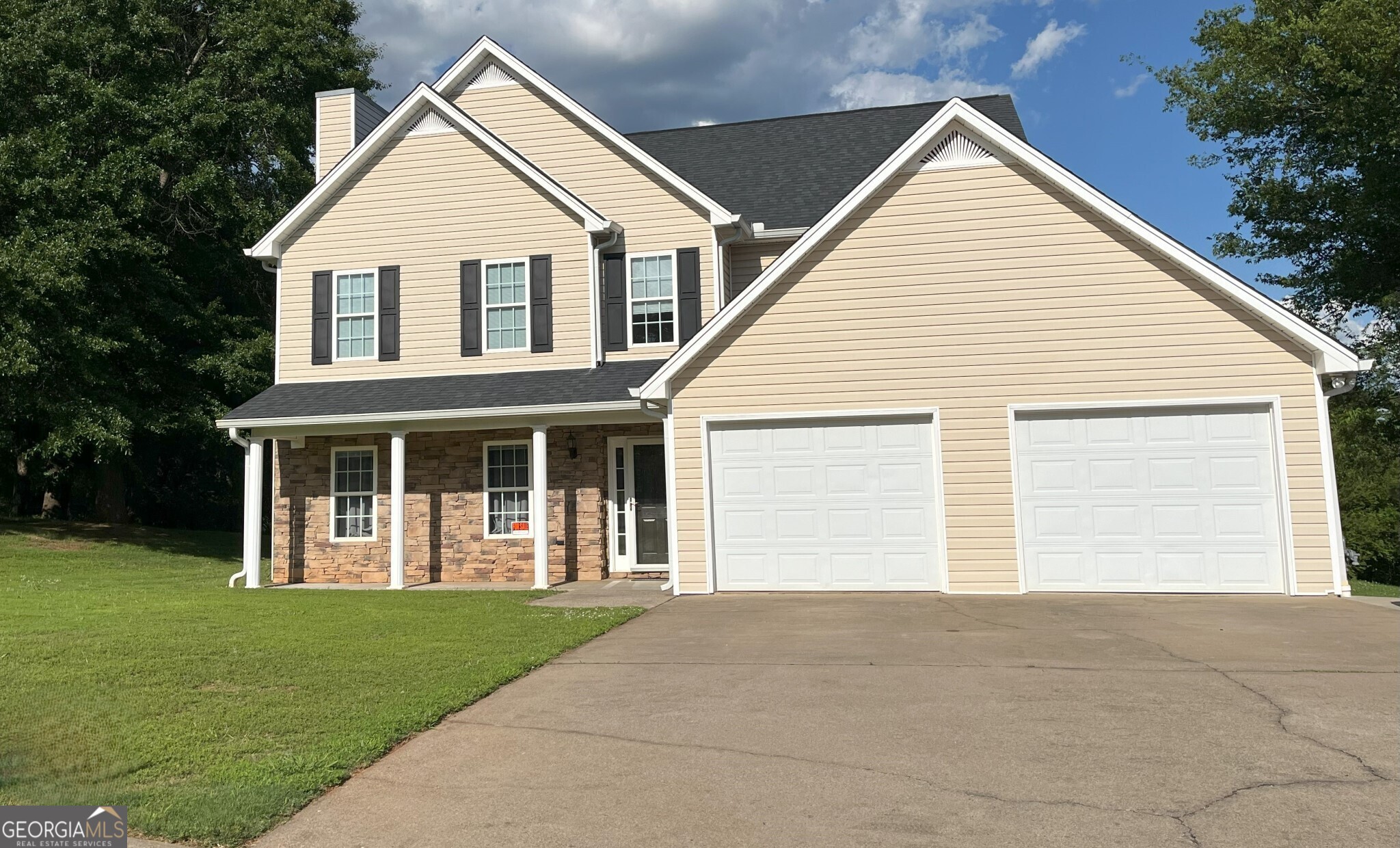 14 Ferry Crossing Drive Southeast Rome, GA 30161 - Photo 1 of 1 a view of outdoor space yard and front view of a house