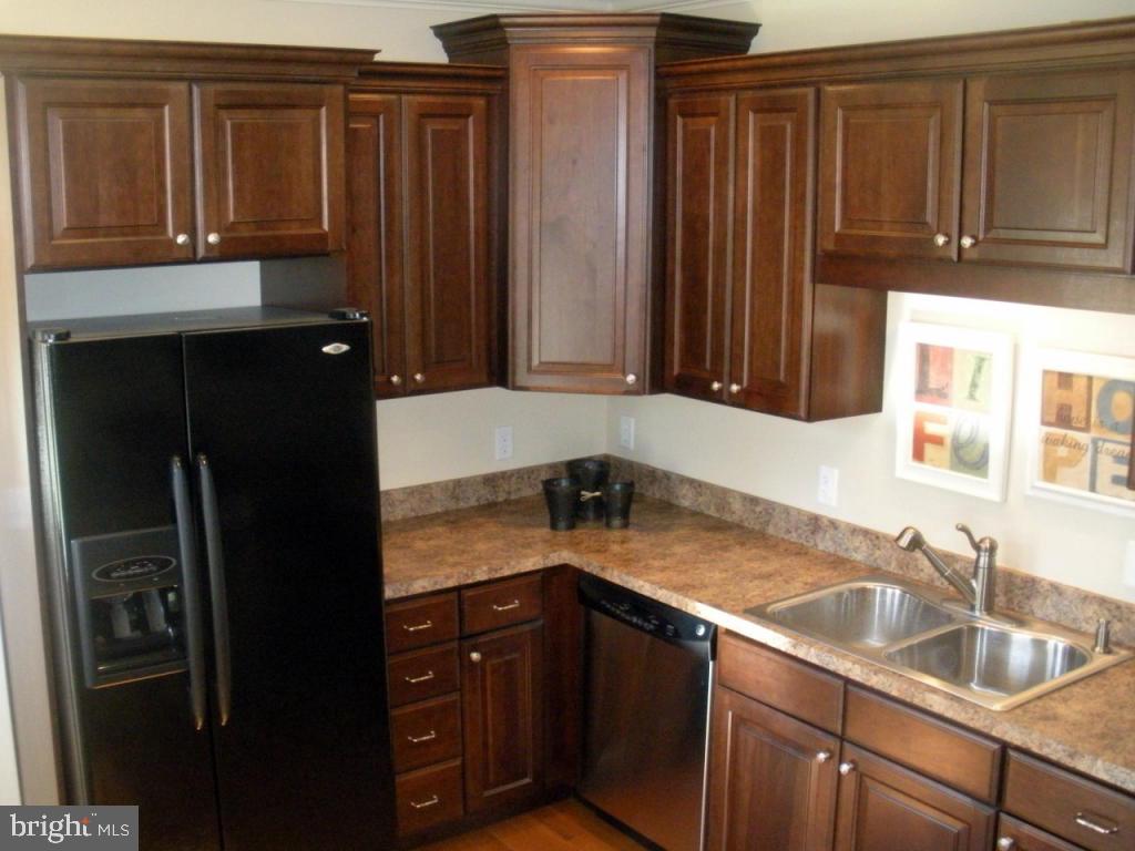 334 East Main Street Lititz, PA 17543 - Photo 8 of 26