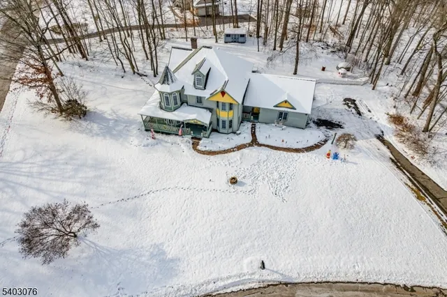 $679,000 | 1 Donna Lynn Terrace, Vernon, NJ 07461