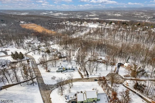 $679,000 | 1 Donna Lynn Terrace, Vernon, NJ 07461