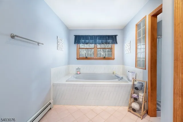 $679,000 | 1 Donna Lynn Terrace, Vernon, NJ 07461