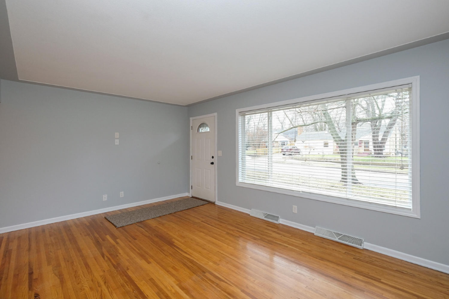3022 Random Kalamazoo, MI 49004 - Photo 3 of 31 3022 Random-2