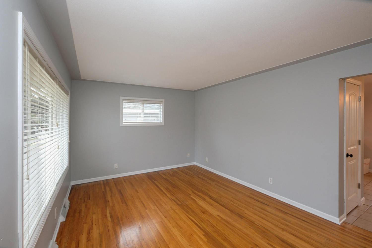 3022 Random Kalamazoo, MI 49004 - Photo 5 of 31 3022 Random-4