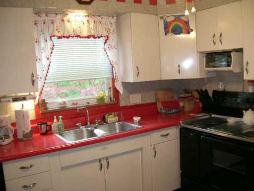 725 Cascade Road Forest Hills, PA 15221 - Photo 6 of 7 Gallery Image 6